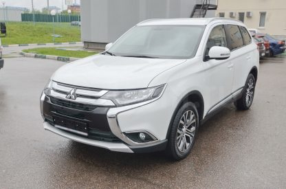 Mitsubishi Outlander 2.0 АТ 2015 Белый